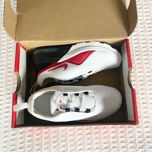Nike Kids Air Max motion 2 red white black size 12C